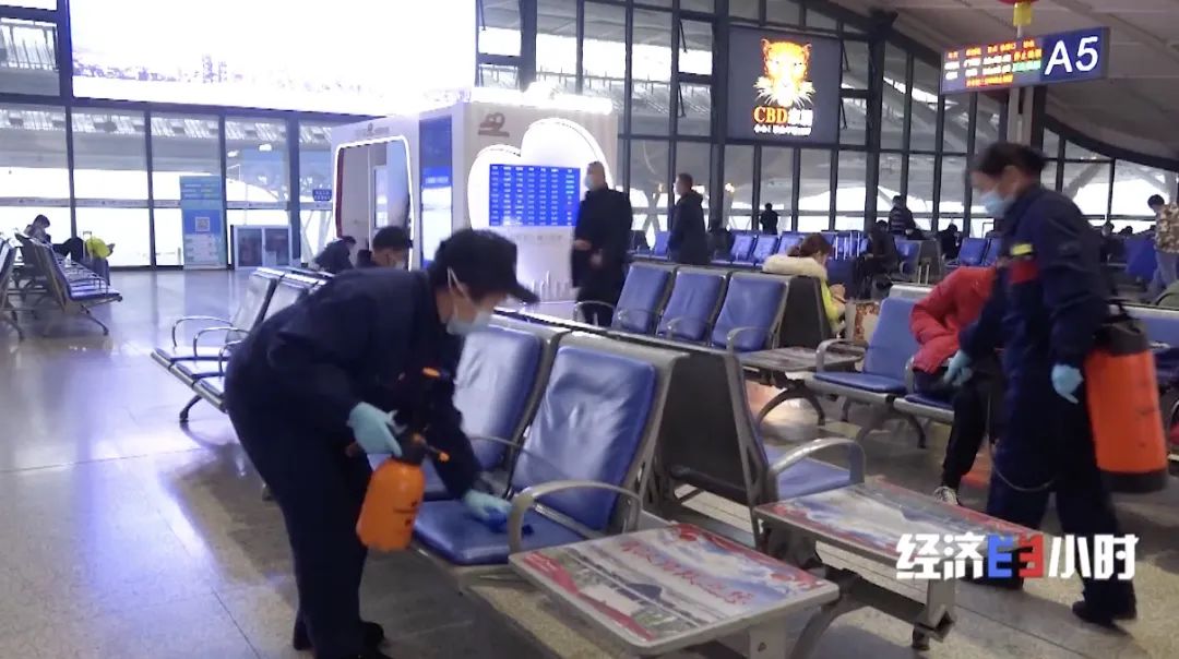 五月婷AV综合网色伊人_国产AV天天免费线观看美女_国产AV天堂亚洲国产AV在线