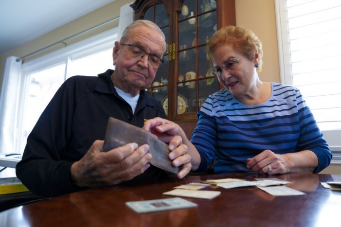 在南极丢失53年后 91岁老人找回了他的钱包