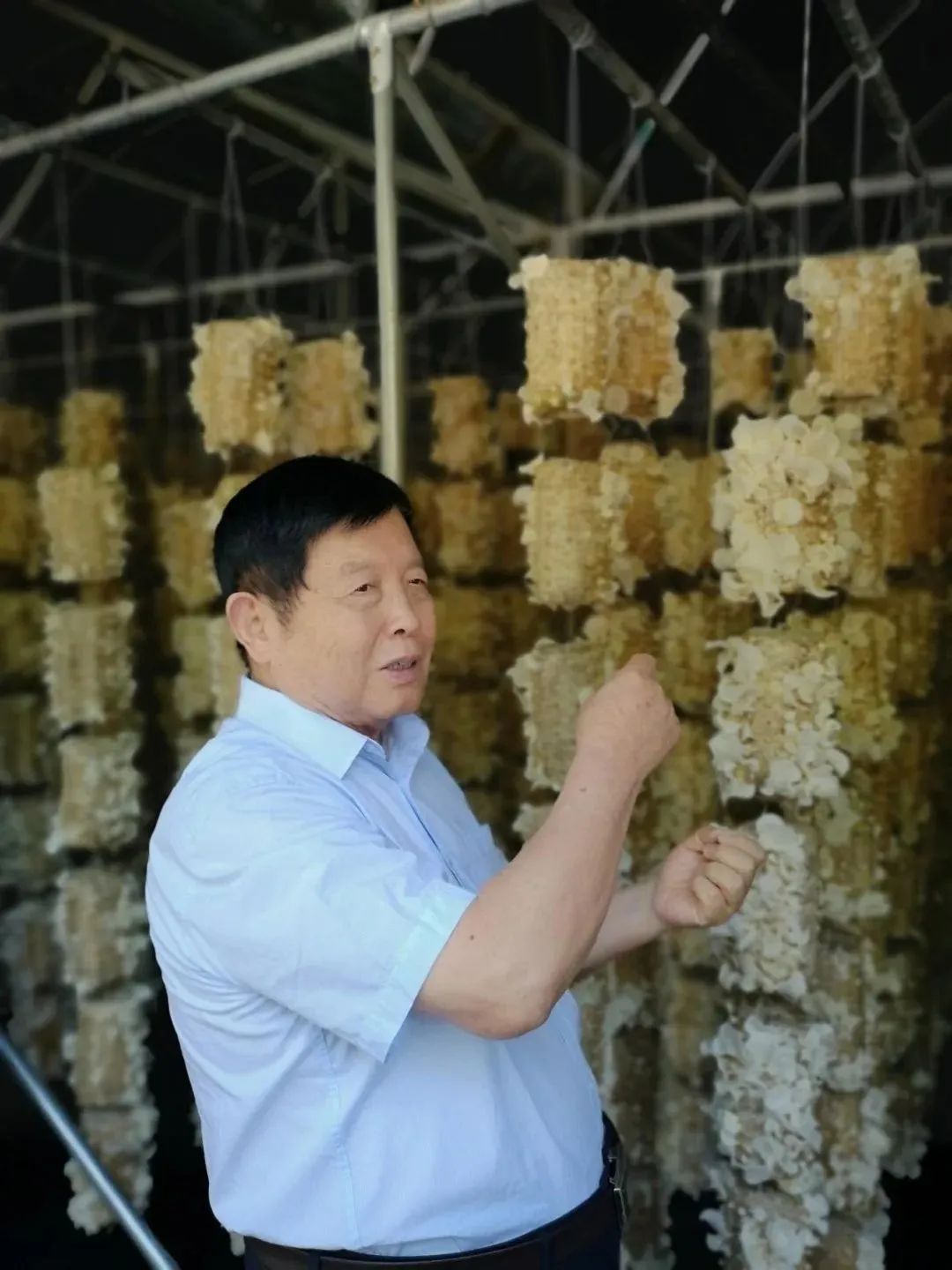 全国脱贫攻坚楷模丨李玉荣誉属于所有为脱贫攻坚奋战的科技工作者自己