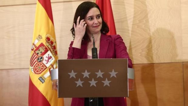 西班牙马德里大区主席阿约索呼吁提前进行选举