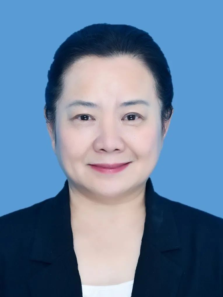 曾利娟,郑州大学外国语与国际关系学院教授,硕士生导师.