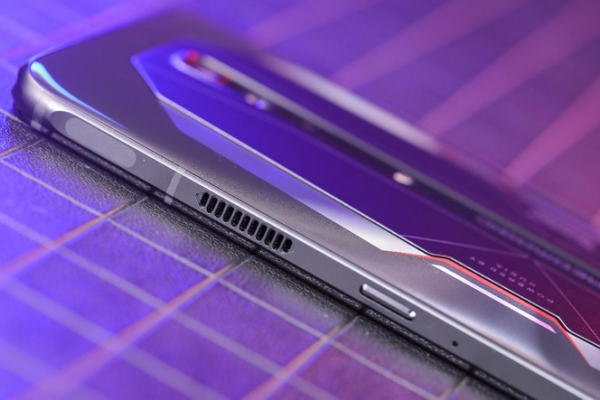 腾讯红魔6明日开售165hz高刷仅3799送腾讯666元豪礼