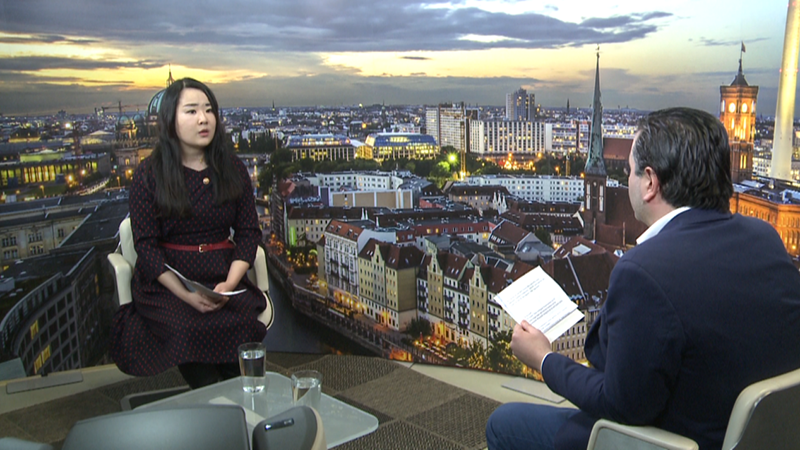 △总台记者受邀录制柏林电视台《海外日志》首期节目