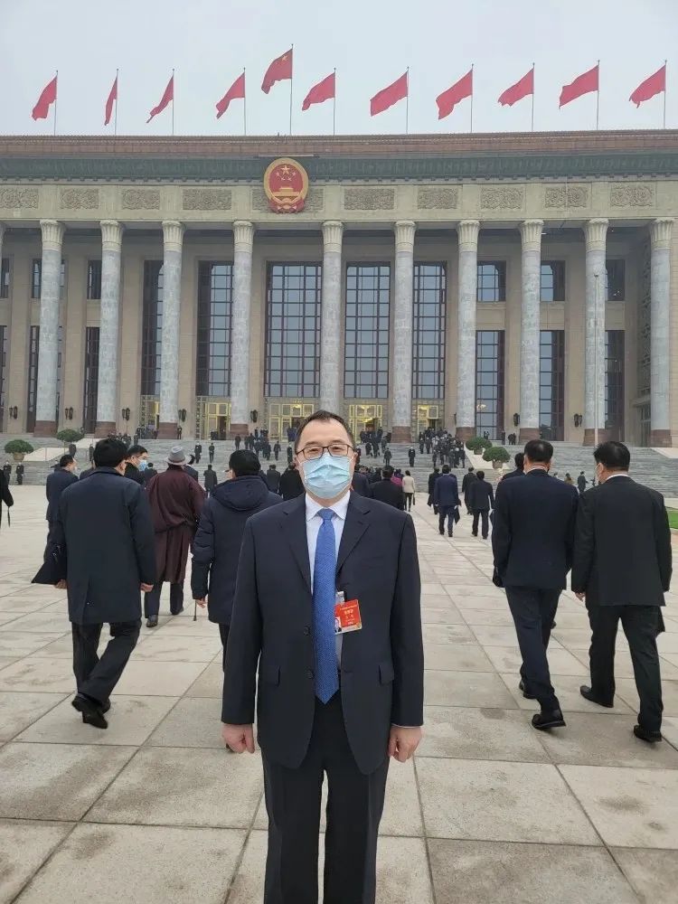 代表委员话两会全国人大代表张健进一步规范整合全国中欧班列运营