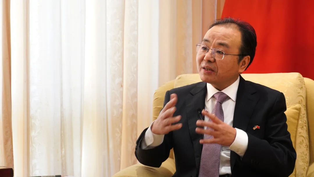 驻马来西亚大使欧阳玉靖接受马国家新闻社专访