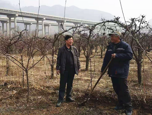 国网服务脱贫攻坚先进个人卢文鹏啃下硬骨头找出致富路