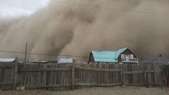 蒙古国遭遇特大沙尘暴已致6人死亡80余人失踪