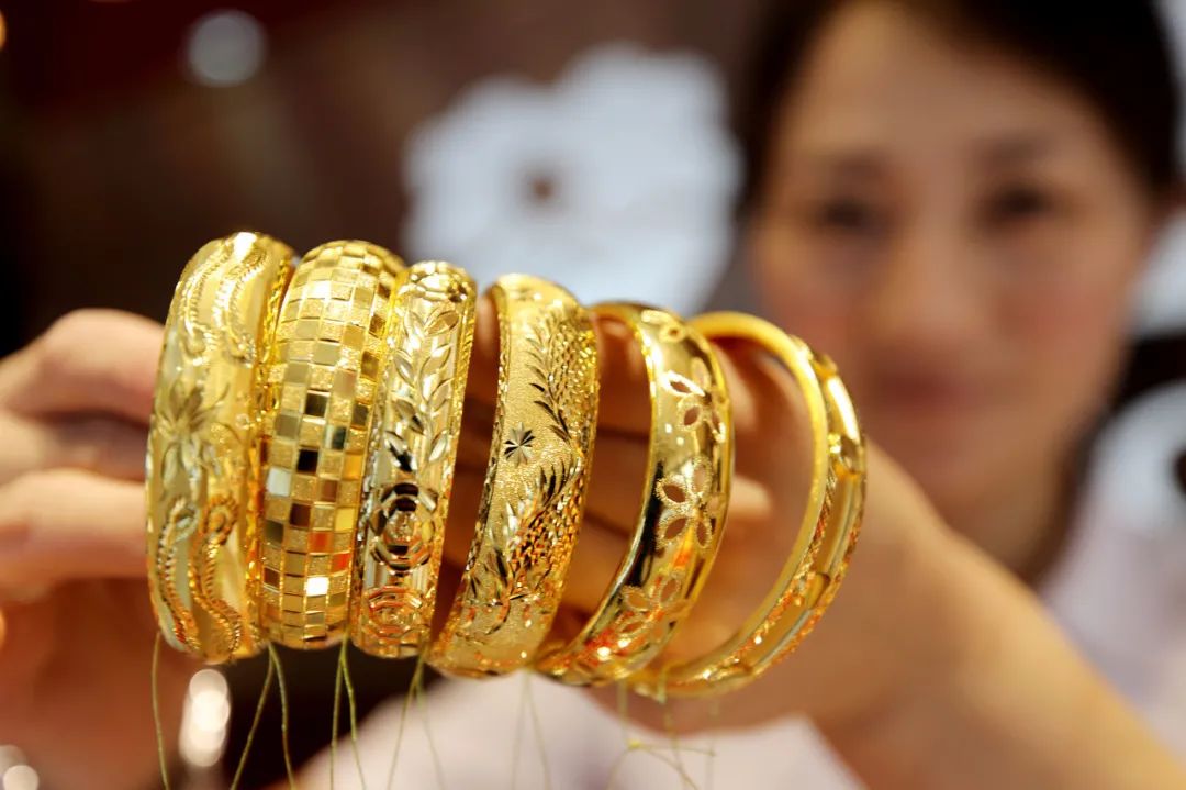 前两个月,金银珠宝零售总额同比增长987%