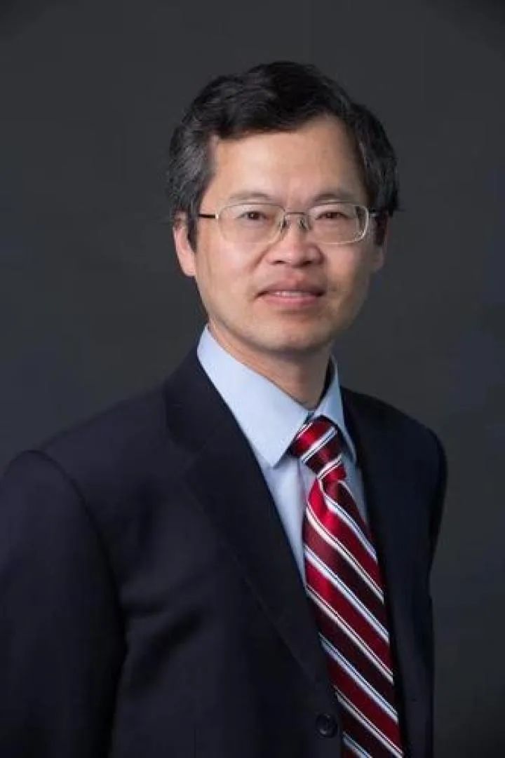 杨坚 南开大学本科硕士,美国德州农工大学博士.