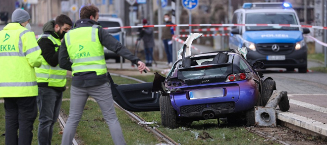 德国莱比锡发生轿车冲撞行人事故 已致3人死亡