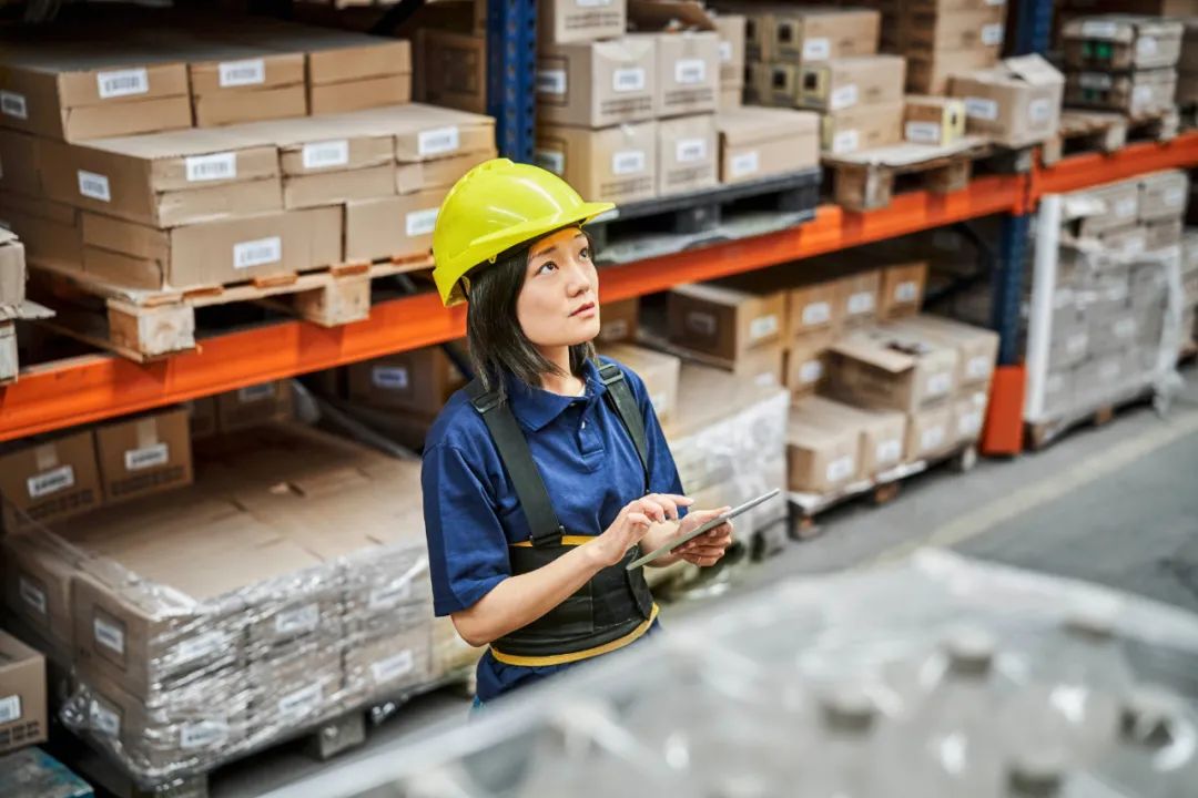 使用廉价劳动力的代工厂你对中国外贸的印象out了