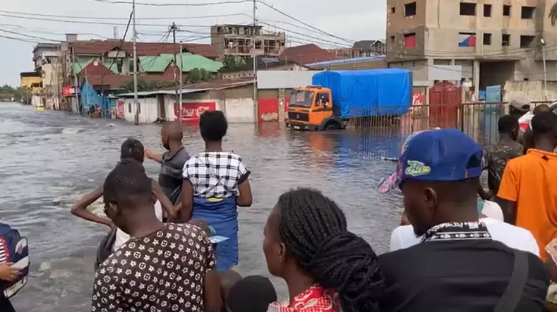 刚果（金）首都金沙萨遭遇大暴雨 造成至少4人死亡