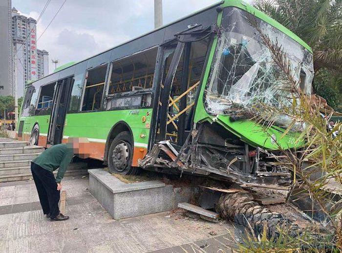 接连发生纯电动公交车失控事故广东省将开展专项排查