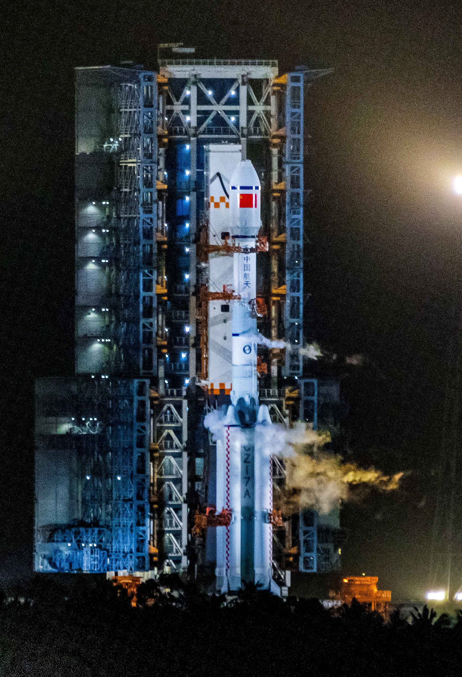 △2021年3月12日，海南文昌，长征七号改遥二运载火箭在中国文昌航天发射场点火升空，将试验九号卫星送入预定轨道，发射取得圆满成功。