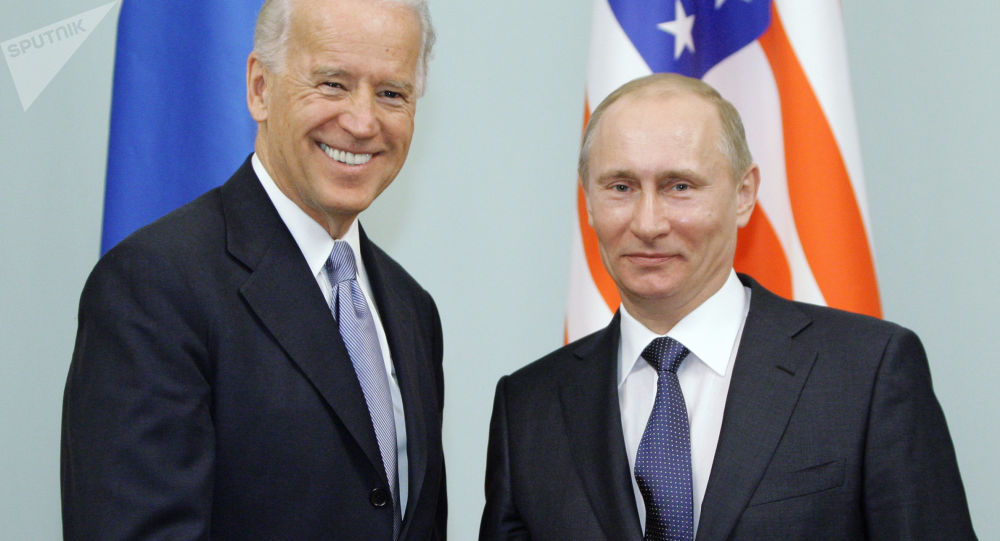  俄罗斯总统普京（右），美国总统拜登（左）。（资料图）