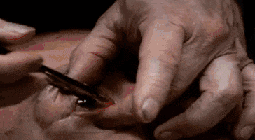 看到这种场面，再也不敢轻易说洗眼睛了