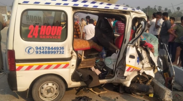 印度奥里萨邦发生救护车与油罐车相撞事故 已致4死3伤