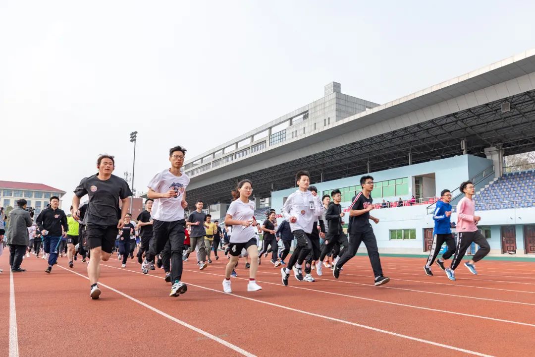 云赏狮山春春季环校园长跑尽兴奔跑悦动青春