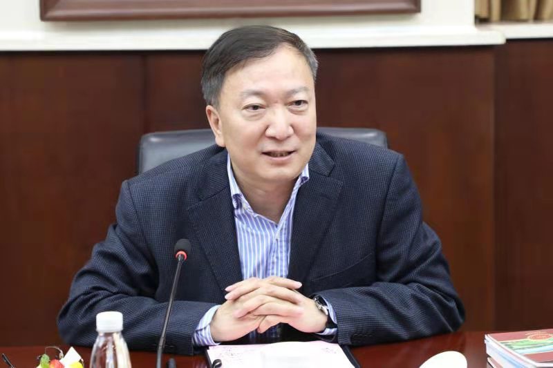 副校长梁斌,锦城公司董事长钟勇,锦城学院党委书记,校长邹广严,锦城