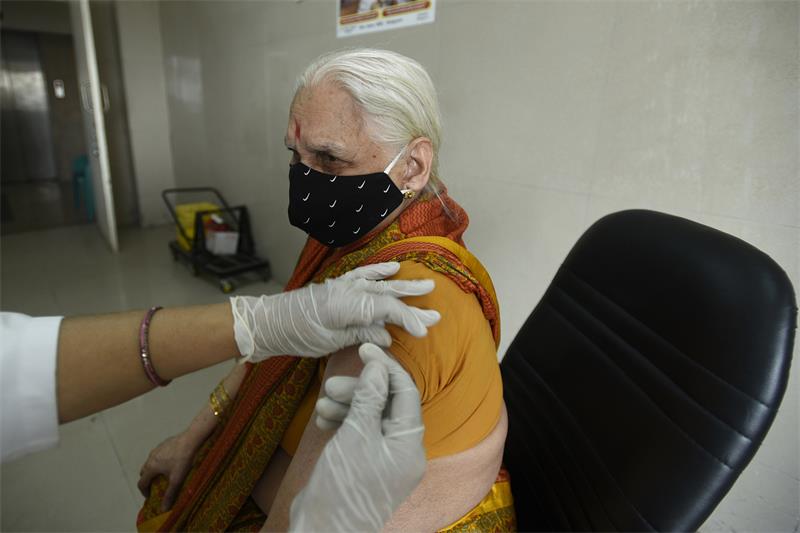 印度宣布4月1日起为45岁以上人群接种新冠疫苗