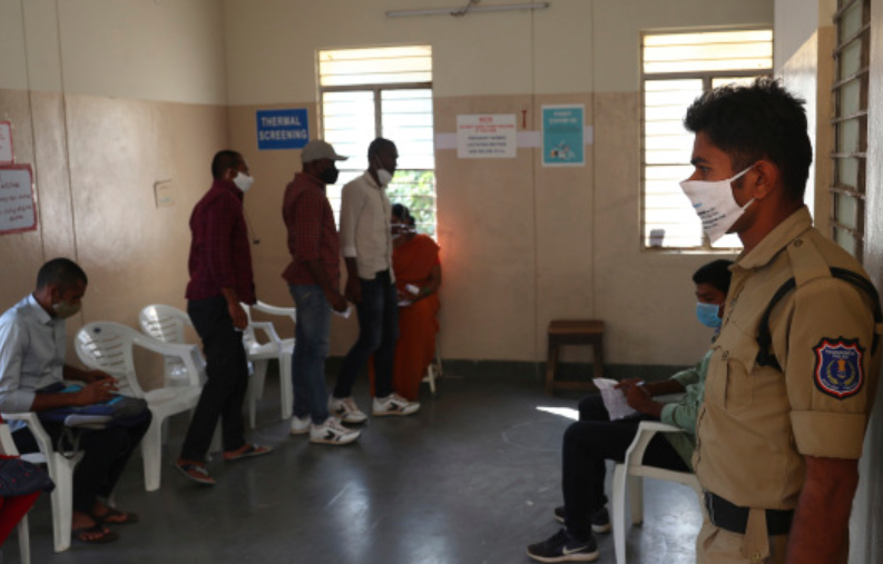 印度一名新冠肺炎疑似患者在中央邦博帕尔