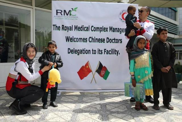 别有用心印度记者中国是否在阿富汗投资军事阿外长精彩回应