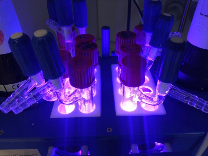 化学家在光介导的三维分子结构合成上取得突破