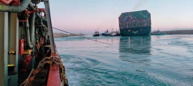 谁来为苏伊士运河“塞船”买单？台企推给日企，日企或直接破产休闲区蓝鸢梦想 - Www.slyday.coM