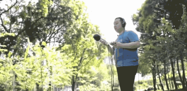 图 | 刘彪在收录自然界的声音 ️ ©N面
