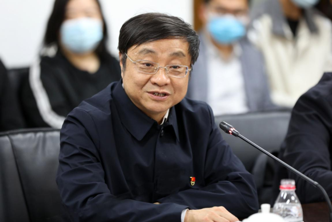 省委宣传部副部长,省新闻出版局局长王成勇,省委党史研究室副主任安永