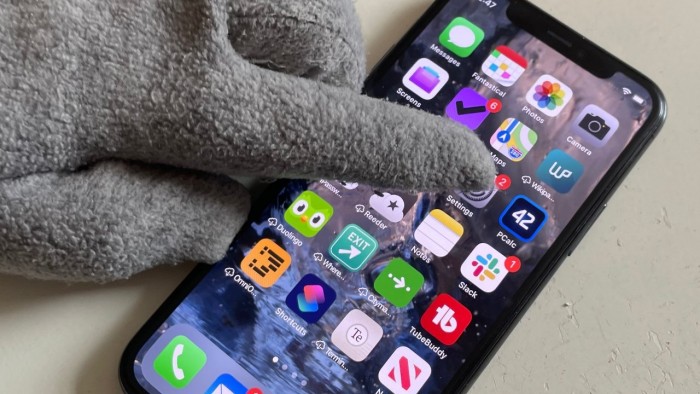 苹果新专利：未来 iPhone 或可以戴着手套使用