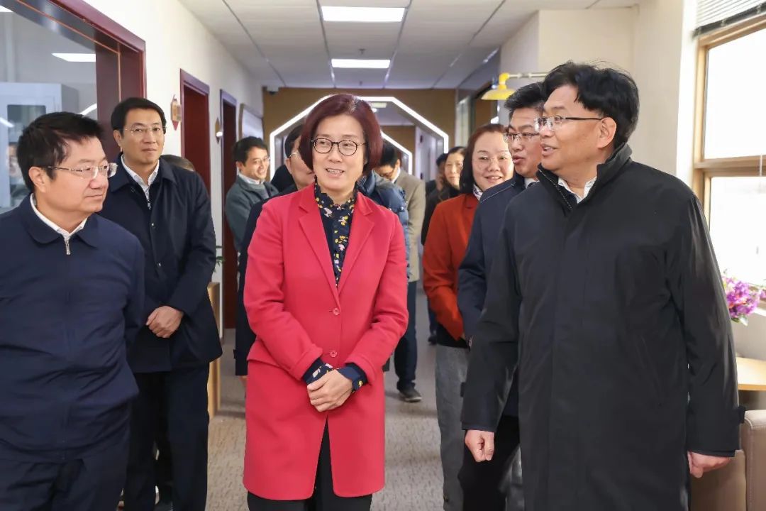 赣州市委常委,南康区委书记徐兵,赣州市副市长胡聚文及赣州市相关部门