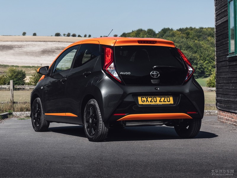 丰田将于年底发布全新小型轿车提供燃油混动版