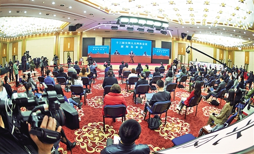 张业遂：中国脱贫标准符合自身经济社会发展水平