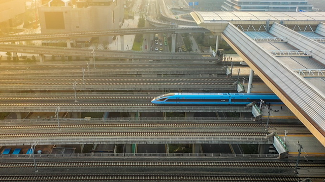 之际 国产复兴号动车组将开进拉萨|青藏铁路|拉萨|中国高铁_新浪新闻