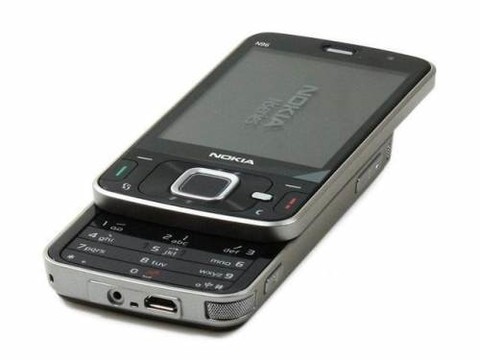 2001年买了第一部手机诺基亚8250蓝色妖姬走路都带风