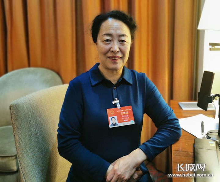 两会声音郭素萍代表中国人的油瓶子要攥在自己手上