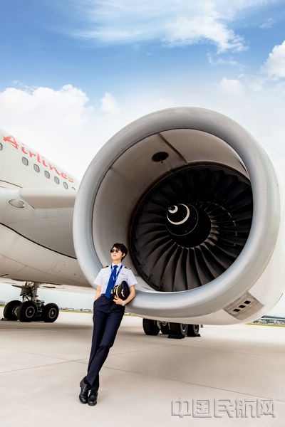 天津航空致敬巾帼她力量