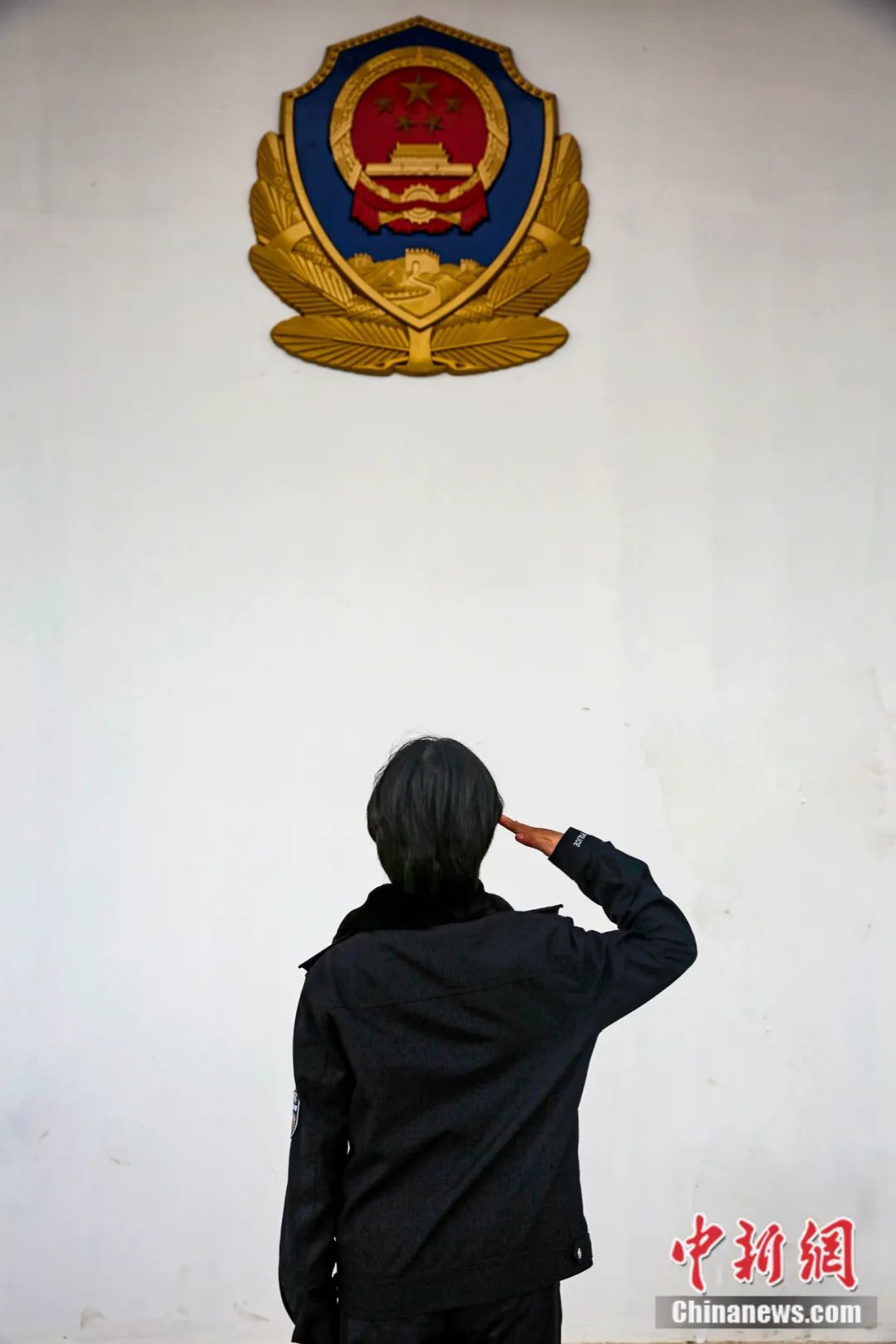 敬礼!城中分局供图