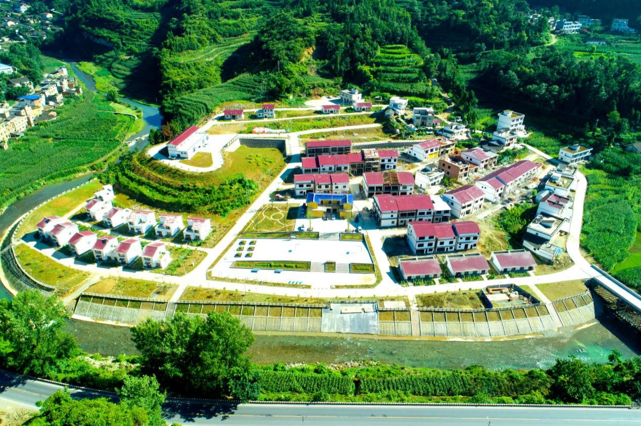 国开行支持的四川省古蔺县双沙镇河屯村搬迁安置点全貌