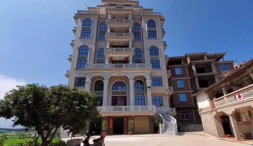 在福建农村,人人都有欧式豪宅
