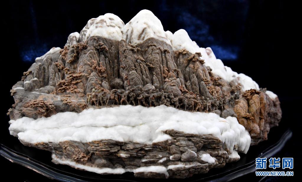 红色题材石雕迎建党百年