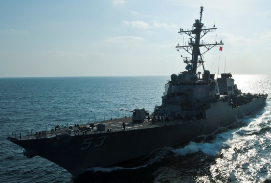 △印度媒体称，美国海军“约翰·保罗·琼斯”号驱逐舰对印度展示了“不太友好的姿态”