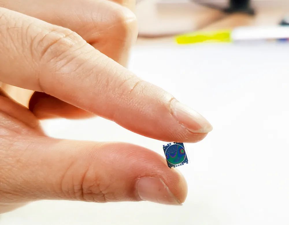 ▲ 海谱纳米科技公司实现了高光谱成像的芯片化微型化，在MEMS（微机电）芯片和新型图像传感器实现突破
