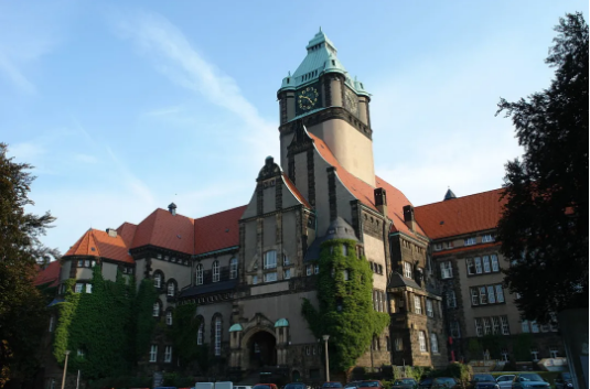 德累斯顿工业大学（图片来源：Hullbr3ach/wikipedia）