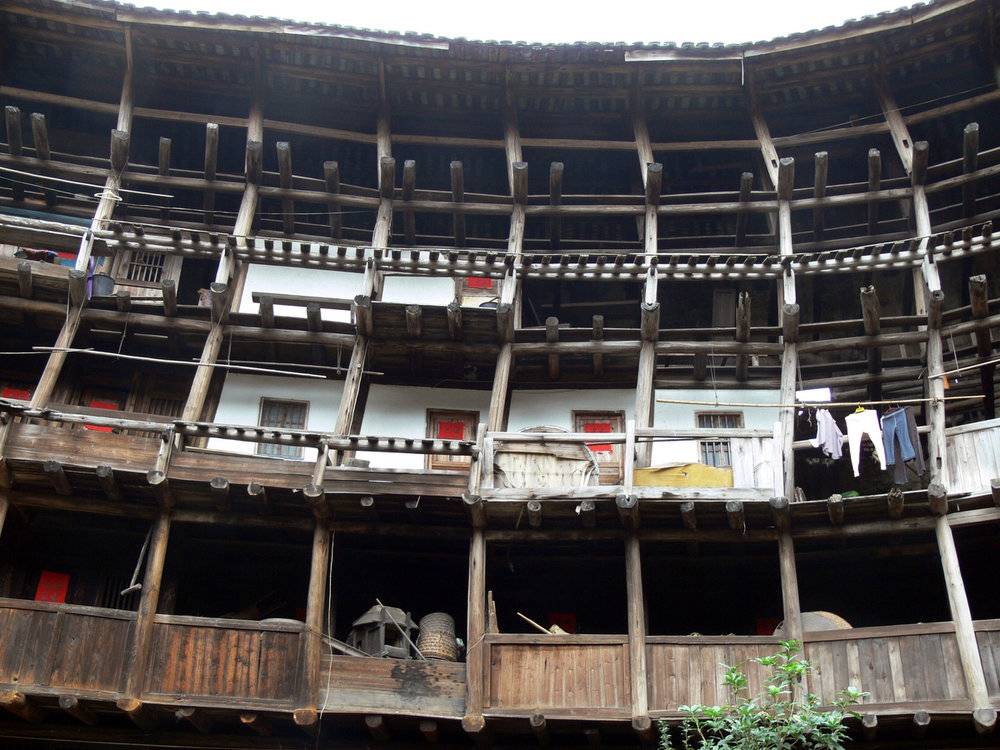 东倒西歪的裕昌楼./wikipedia