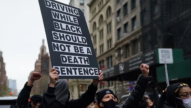 美国纽约爆发游行示威活动以抗议警察枪杀非裔男子赖特