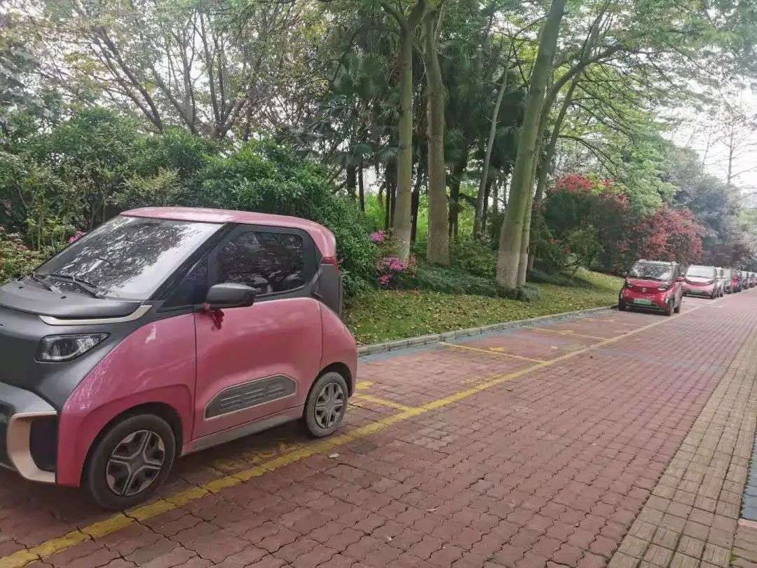 车又不体面,不安全,基于此痛点,车长不到3米电动微型车市场将是个巨