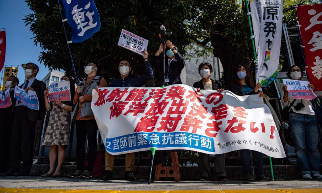 △日本民众抗议政府将核废水入海的决定（图片来源：法新社）