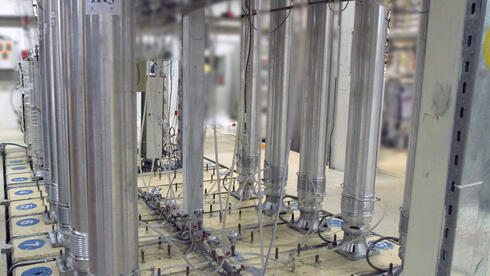 伊朗纳坦兹核设施的铀浓缩离心机(图片来源:网络)